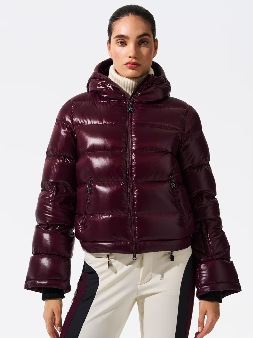 NEW!! Perfect Moment Polar Flare Down Jacket
Burgundy Skii 700 Down